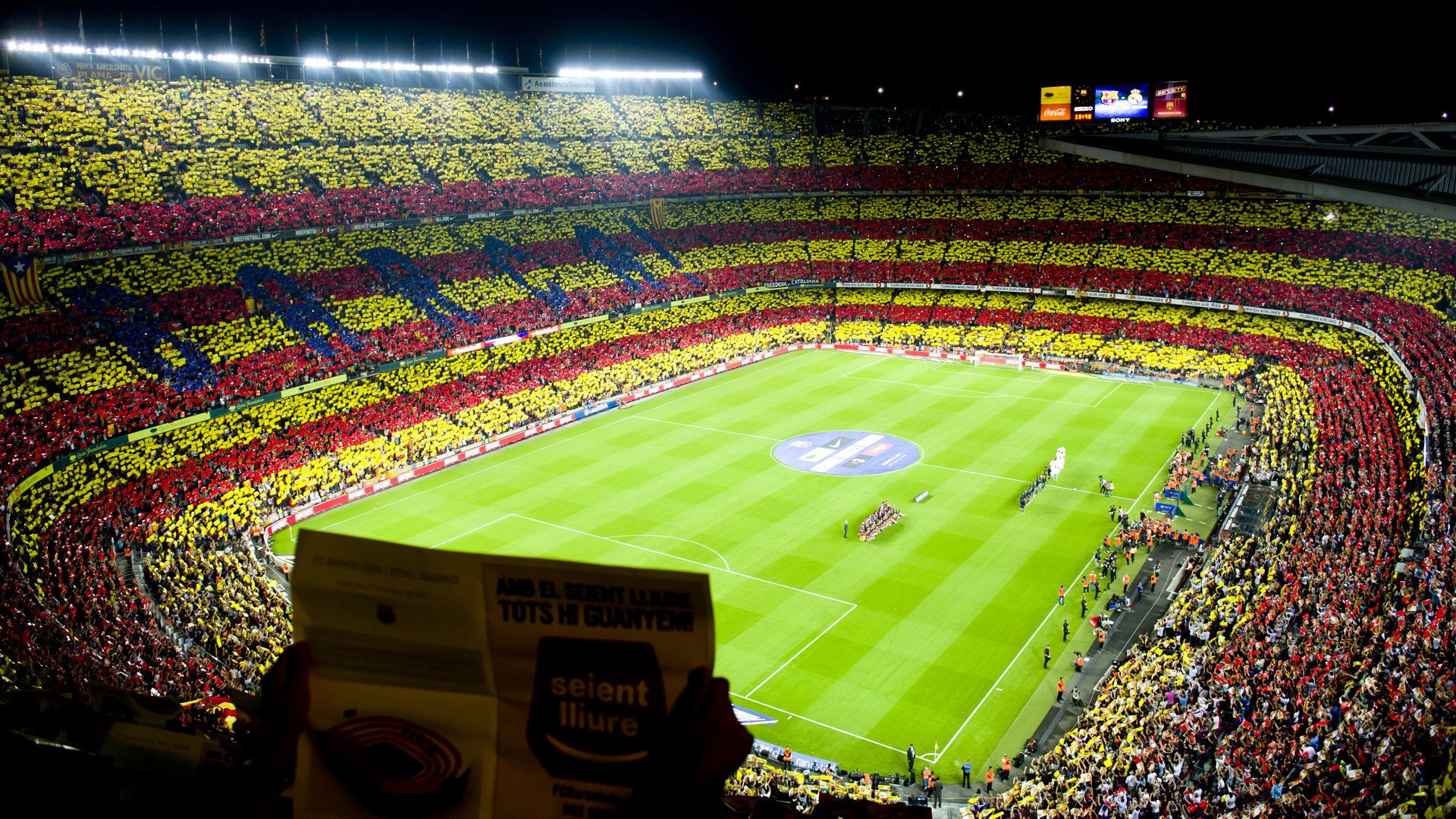 A组太炸了！卡塔尔3-2匈牙利完成惊天逆转，莱万宝刀不老，波兰一场2-0踢出争冠相！